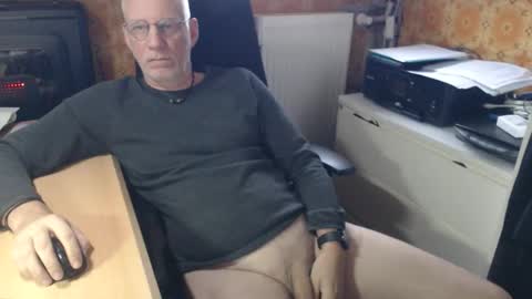 Pemue65 online show from November 7, 9:56 am