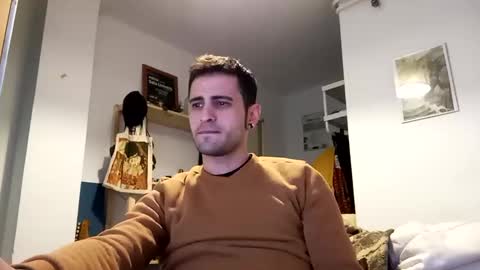 penesvoladores92 online show from December 15, 1:35 am