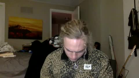 Penutbuttajelllytime online show from October 7, 1:01 am