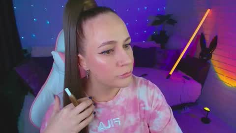 Dia  online show from November 9, 11:57 am