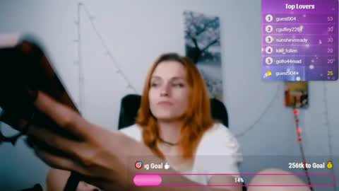 Mia online show from June 21, 1:39 pm