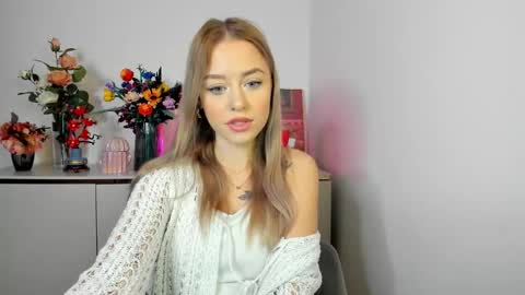 Cindy online show from November 19, 6:35 am