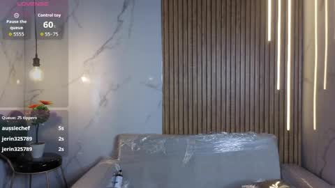 perla_lovely online show from June 4, 2:56 pm