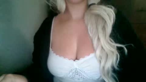 persephone12234 online show from November 18, 9:18 pm