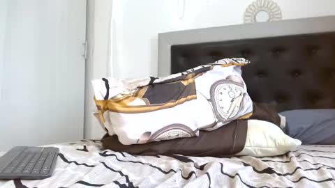 Snapshot of perverseveteranmanxxx chatting on September 27, 5:00 pm Carlos online show from September 27, 5:00 pm