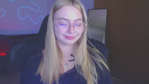 Snapshot of petalkiss chatting on October 24, 5:47 pm petalkiss online show from October 24, 5:47 pm