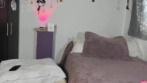 Rose online show from September 15, 8:43 pm