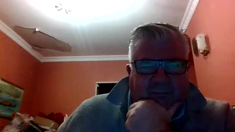 pete112991 online show from April 15, 8:53 pm