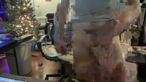 Snapshot of petehaze484617 chatting on January 4, 10:02 pm Pete Haze online show from January 4, 10:02 pm