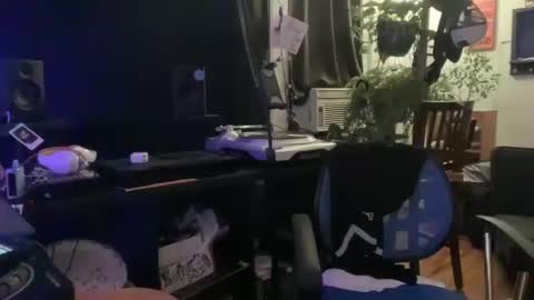 Snapshot of petehaze484617 chatting on October 13, 12:45 am Pete Haze online show from October 13, 12:45 am