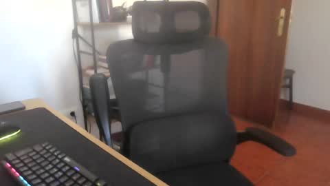 peter_coat online show from June 16, 9:46 am