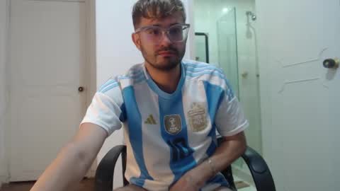 FELIPE online show from February 4, 10:24 pm