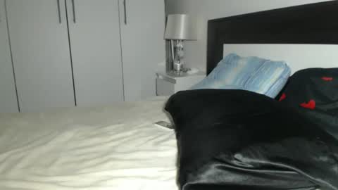 petite_danielle online show from September 20, 7:39 pm