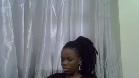 petite_melan online show from November 1, 5:28 am