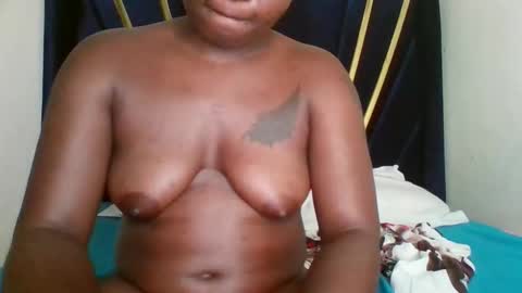 petite_shan online show from April 3, 4:58 pm