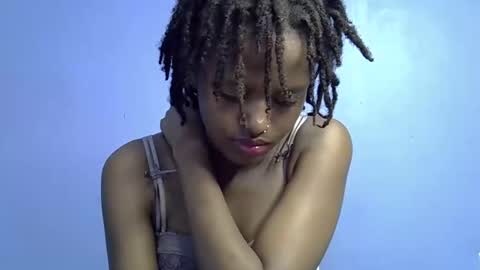 petite_star2 online show from February 22, 7:12 am