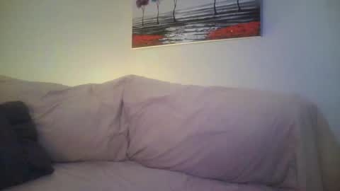 petite treat  online show from February 8, 10:50 am