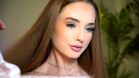 Petitegonwiild online show from March 8, 7:29 pm