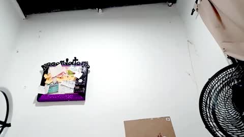 danna online show from December 5, 5:17 am