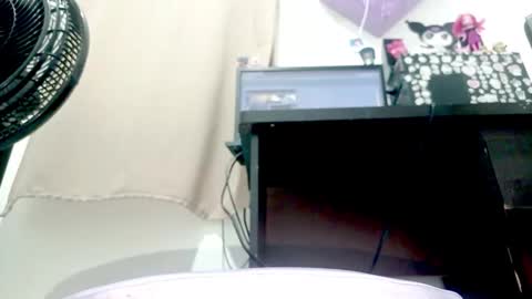 danna online show from November 3, 4:13 am