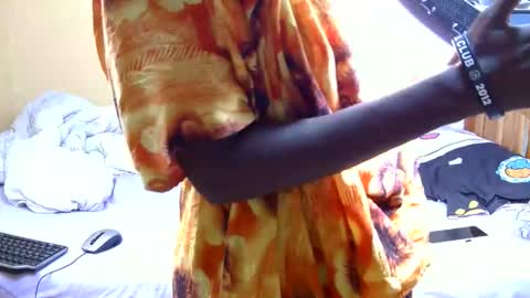 Kitty online show from April 5, 7:44 pm