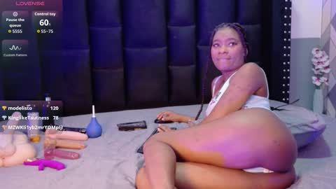 little sharon online show from December 4, 3:39 am