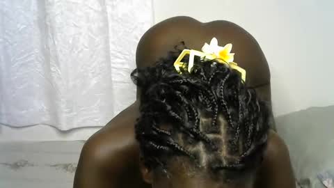 pettite_cora1 online show from October 25, 8:09 pm