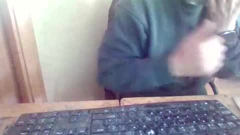 peyo873996 online show from April 25, 1:41 pm