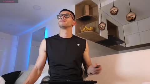 phantom_bigger1 online show from March 4, 11:51 am