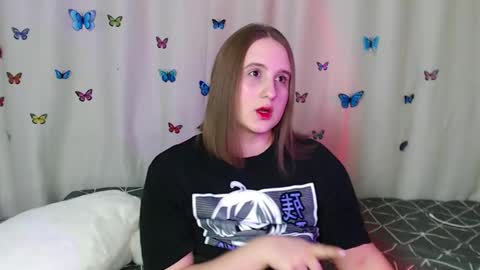 Snapshot of phantommira chatting on February 25, 9:26 pm phantommira online show from February 25, 9:26 pm