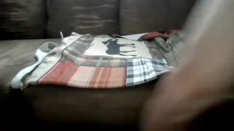 wellhungguy online show from December 9, 5:30 pm