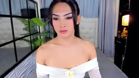 phenomenal_ivy online show from June 11, 8:23 am