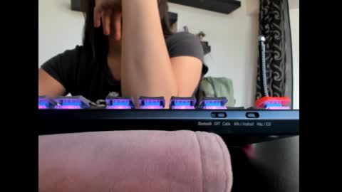 Jasmine Juice online show from February 3, 10:43 pm