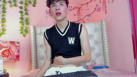 PHILLIP online show from March 5, 5:49 am