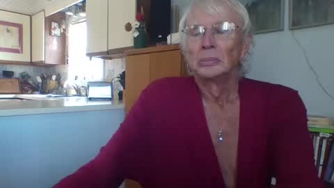 phillipa online show from November 19, 5:23 pm