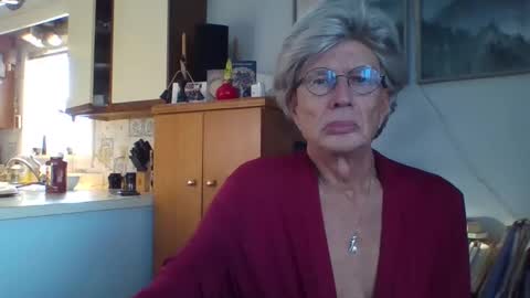 phillipa online show from December 22, 2:06 pm