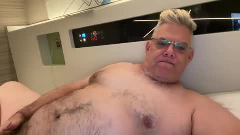 Snapshot of phlpjd chatting on September 18, 9:13 am phlpjd online show from September 18, 9:13 am