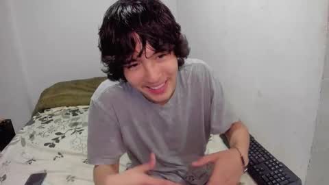 picaszomilos350 online show from November 10, 10:07 am