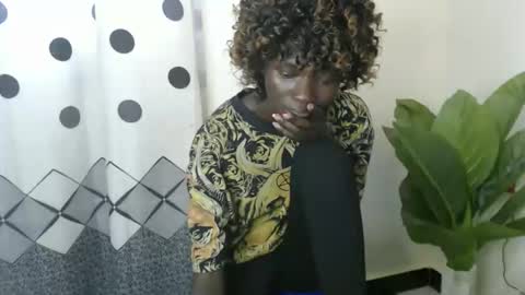 piercequin online show from February 3, 10:52 am