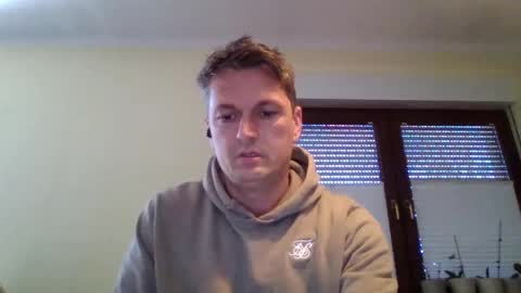 piercingsxxx online show from April 25, 12:29 pm