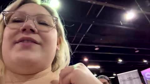 Piggy Rose online show from April 11, 8:57 pm