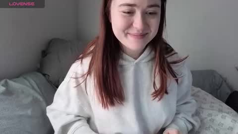 PilloGoddess online show from January 14, 9:01 pm