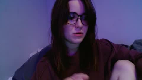 Snapshot of pillogoddess chatting on September 26, 8:00 am PilloGoddess online show from September 26, 8:00 am