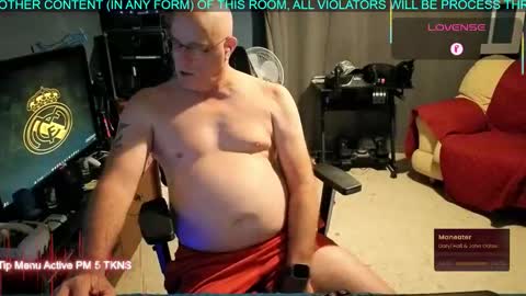 Snapshot of pilot_dave_69 chatting on September 25, 4:52 am Dave online show from September 25, 4:52 am