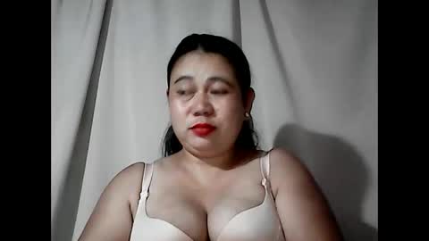 pinaymama12345 online show from April 10, 10:14 pm