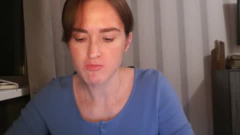 Snapshot of pineapple__mood chatting on October 17, 6:56 pm online show from October 17, 6:56 pm