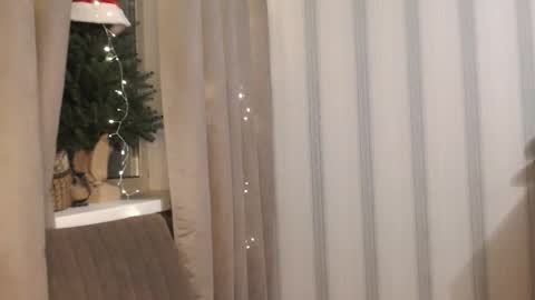       online show from January 8, 6:36 pm