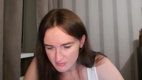 Snapshot of pineapple__mood chatting on October 2, 5:34 pm online show from October 2, 5:34 pm