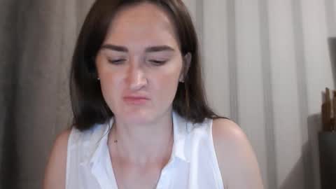 Snapshot of pineapple__mood chatting on September 25, 5:31 pm online show from September 25, 5:31 pm