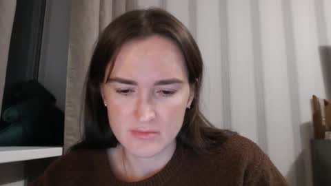 Snapshot of pineapple__mood chatting on September 15, 7:37 pm online show from September 15, 7:37 pm